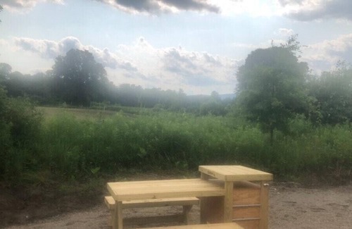 Thompson Ridge Alquiler De RV | Tentrr Signature Site - Tranquility on the Farm: Mountain View