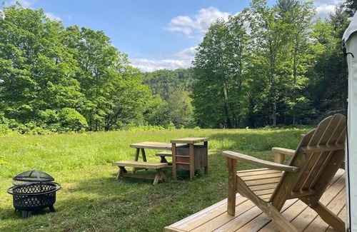 Randolph Alquiler De RV | Tentrr Signature Site - Howling Wolf Farmstay