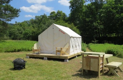 Bovina Center Alquiler De RV | Tentrr Signature Site - Wolf Camp