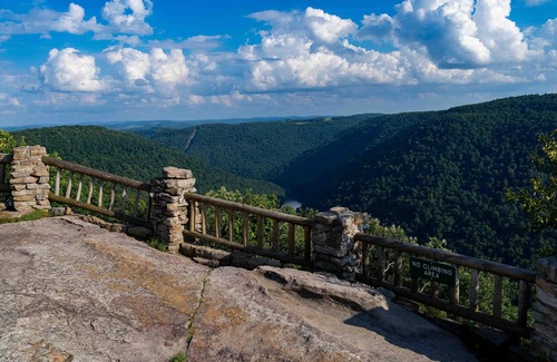 Gans Alquiler De RV | Tentrr State Park Site - WV Coopers Rock State Park - Site E - Single Camp