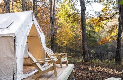 Dennis Alquiler De RV | Tentrr State Park Site - Mississippi Tishomingo State Park - Haynes Lake South C