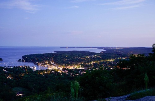 Camden Alquiler De RV | Tentrr State Park Site - Maine Camden Hills State Park - Bay View Tentrr 1 - Sin