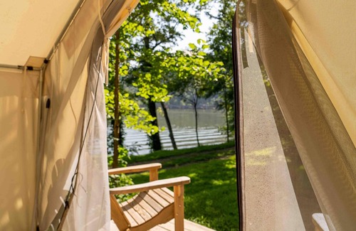 Ansted Alquiler De RV | Tentrr State Park Site - WV Hawk's Nest State Park - Site H - Single Camp