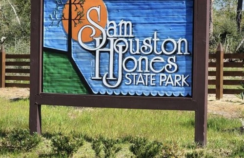 Lake Charles Alquiler De RV | Tentrr State Park Site - Louisiana Sam Houston Jones State Park - Lagoon View A