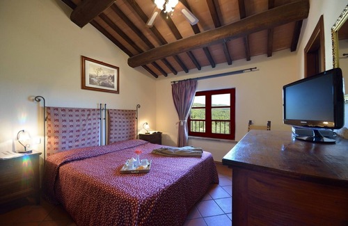 Gualdo Cattaneo Cama Y Desayuno | Tenuta di Forte Sorgnano | Farmhouse with pool