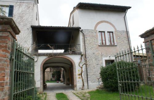Monleale Casa | Tenuta Terensano