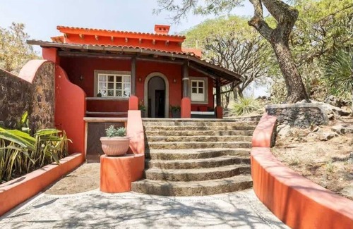 Tepoztlán Casa | Breathtaking View -Hotel-Like Gem -Pool -HotTub