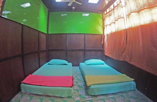 Pulau Batu Merah Casa | Terapung Hotel & Fish Garden