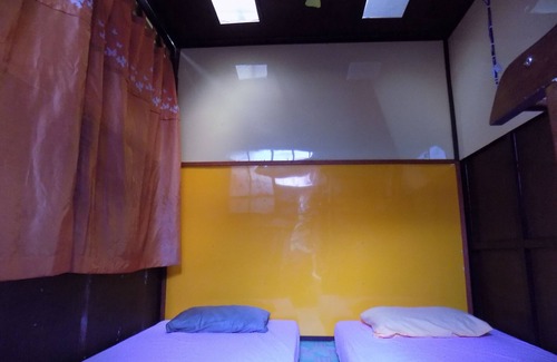 Pulau Batu Merah Casa | Terapung Hotel & Fish Garden