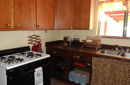 Study Butte-Terlingua Casa | New Terlingua Creek Porch House, convenientemente ubicado con vista a Terlingua Creek