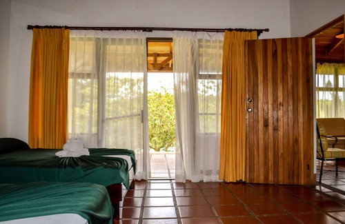 Quesada Hotel | Termales del Bosque & Hot Springs