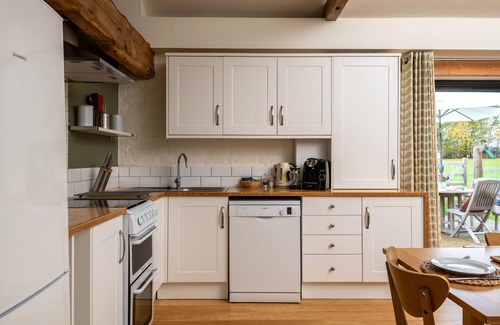 Fakenham Cabaña | Tern Cottage -2 bedroom cottage with luxury indoor heated pool close to the North Norfolk coast.coas
