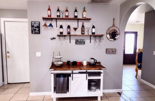 Maryvale Casa | TERRA NOVA Spacious 4-bedroom house in Phoenix AZ, 7 minutes from Downtown.
