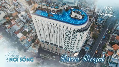Phuong 8 Apartamento | Terra Royal Apartment D3 - 1 2 BR at City Center