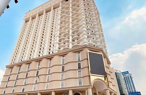 Phuong 8 Apartamento | Terra Royal Apartment D3 - 1 2 BR at City Center