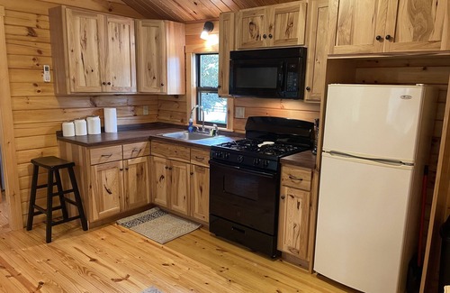 Cooperstown Cabina | Terrace Lawn Cabin - Recently built cabin, 1/2 mile to Dreams Park, shared pool