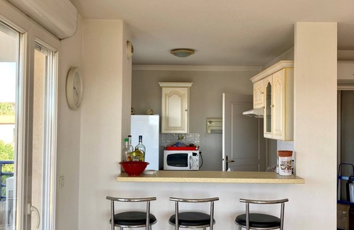 Plaine de la Brague Apartamento | Terraza, piscina, aire acondicionado, vista al mar, cerca de la playa, capacidad para 4 personas, Antibes