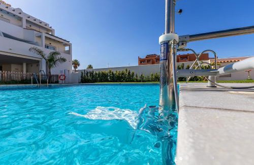 Tarifa Apartamento | Terrace, pool, near beach & home office (Fibre)