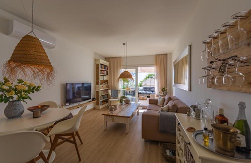 Tarifa Apartamento | Terrace, pool, near beach & home office (Fibre)