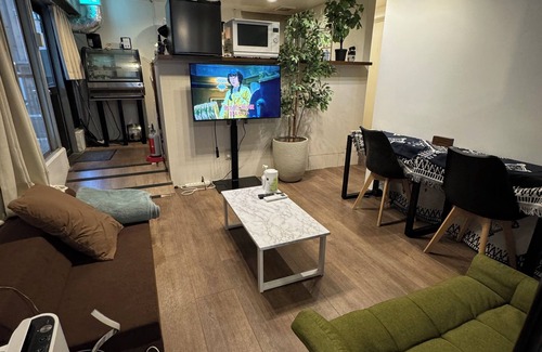 Nishi-Shinjuku Apartamento | Terrace, room with full kitchen. 3-minute walk from the station and within walking distance of the city center