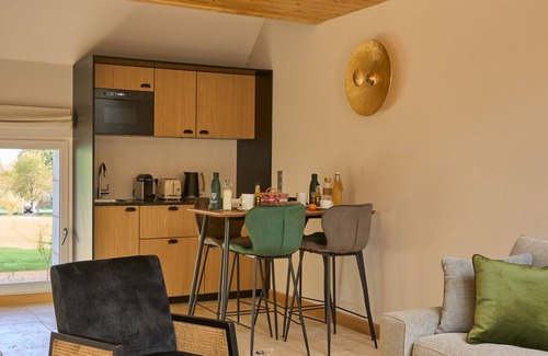 Ballan-Mire Apartamento | Terrace Suite 3 at the Domaine de la Commanderie de Ballan