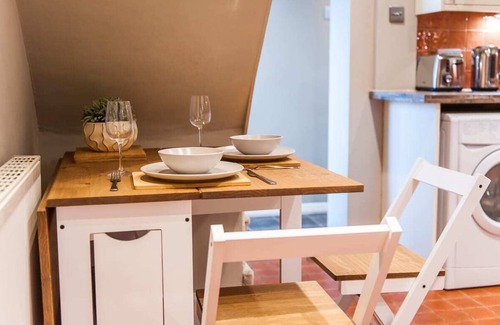Southborough Casa | Terraced Taylor - charming home