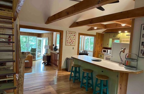 New Hampton Casa | Terrapin Station - Rustic Home on Lake Winona with Dock!