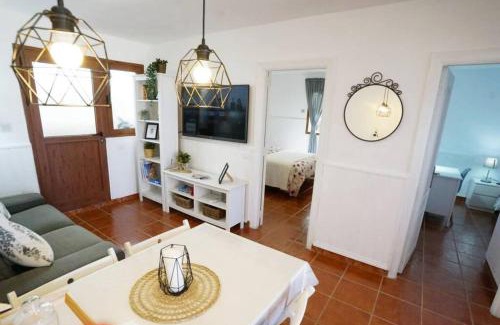 El Guincho Apartamento | Terraza, céntrico pueblo aparcamiento cerca