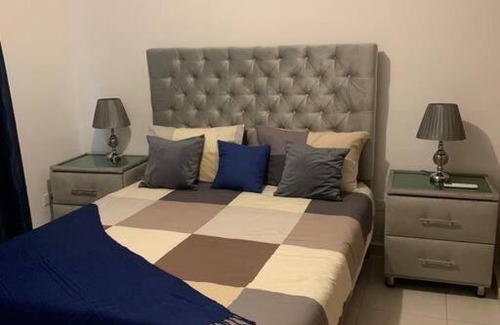 La Romana Apartamento | Terrazas del Este, cuarto piso, terraza privada.