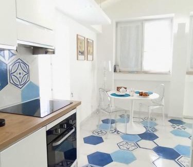 Historical Downtown Salerno Apartamento | Terrazza a Santa Lucia