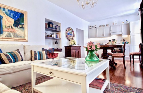 Orvieto Casa | Elegante apartamento con gran jardín amueblado en el techo, capacidad para 4