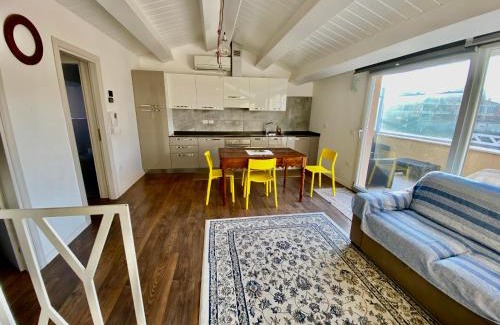 Fano Apartamento | Terrazza sul mare!