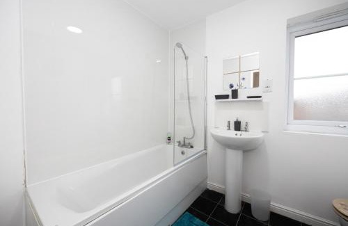 Newton-le-Willows Casa | Terri's House