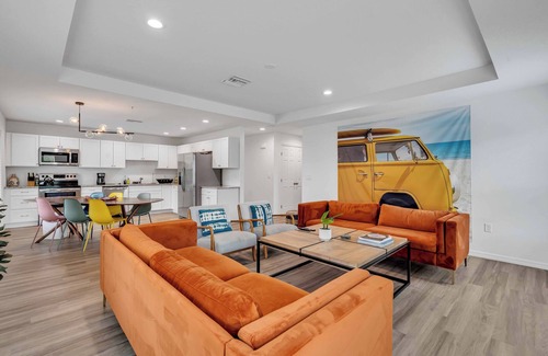 Whitney Beach Casa | Terrific 6-bedroom house with AC in Bradenton
