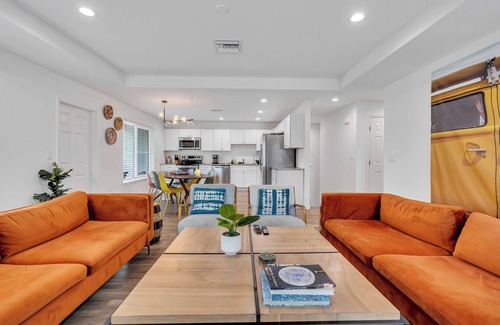 Whitney Beach Casa | Terrific 6-bedroom house with AC in Bradenton