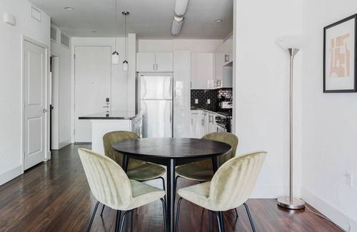 Renaissance Apartamento | Terrific San Jose 1BR w/ Gym, Pool & Spa, nr Restaurants
