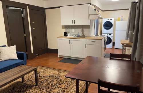 Grand Lake Casa | Terrific spacious 1-bedroom unit near Piedmont and Lake Merritt