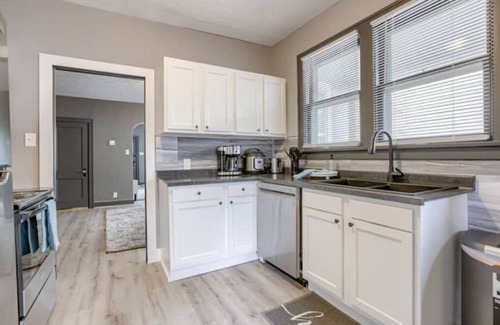 Council Bluffs Casa | Terrific Two Story Townhome!