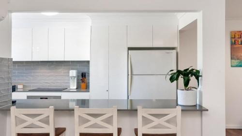 Terrigal Casa | Terrigal Bay #13 Pool, Wifi, Short Walk To Beach Accom Holidays