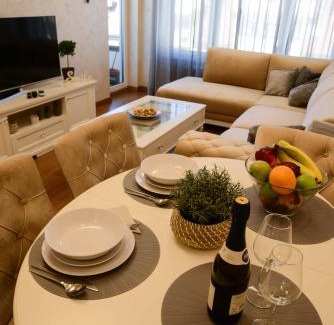 Novi Sad Apartamento | Tesla 70 Apartment with secure parking In the garage