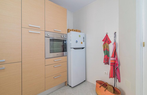 Almuñécar Apartamento | ¡Playa de Tesorillo en Velilla para los amantes del mar en la Costa Tropical!