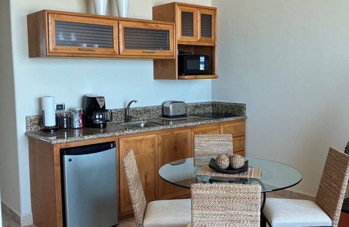 Puerto Peñasco Complejo | Tessoro 902 - Elegant beach front condo