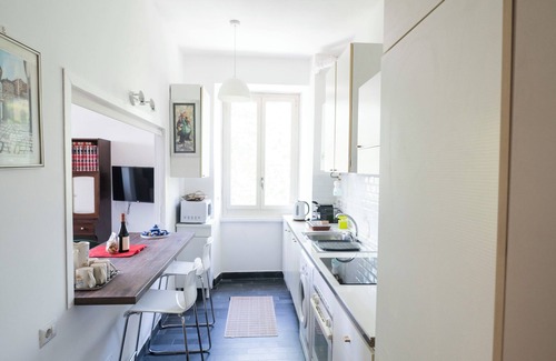 Testaccio Casa | Testaccio Luminous And Large Apartment