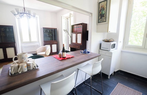 Testaccio Casa | Testaccio Luminous And Large Apartment