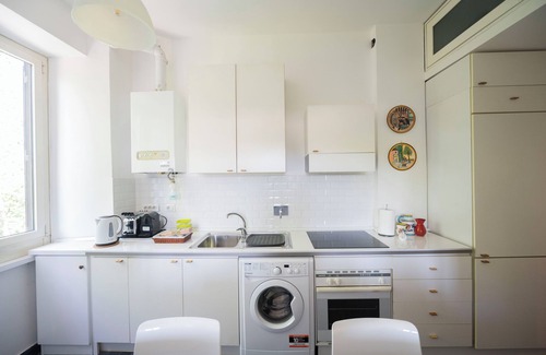 Testaccio Casa | Testaccio Luminous And Large Apartment