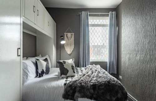 Hull Casa | Testimony 3 Bedrm 2 bathroom Cozy Cushy Calm Home