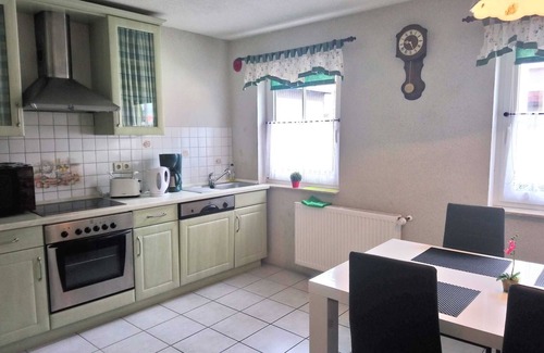 Teterow Apartamento | Tetjes Horstel - Ferienwohnung mit Balkon - Tetjes Horstel - Ferienwohnung