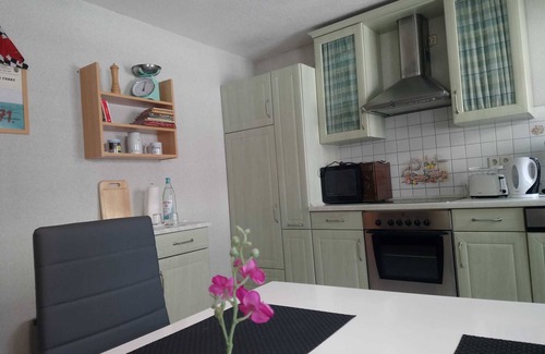 Teterow Apartamento | Tetjes Horstel - Ferienwohnung mit Balkon - Tetjes Horstel - Ferienwohnung