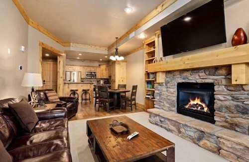 Victor Condominio | Teton Retreat Condo at Palisades includes Bronze Buffalo Ranch private amenities