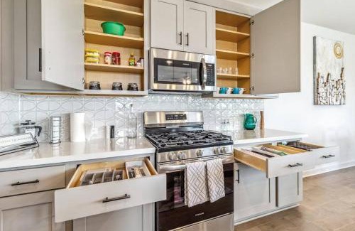 Del Valle Casa | Texan Oasis, minutes from COTA, Airport, and all Austin has to offer!